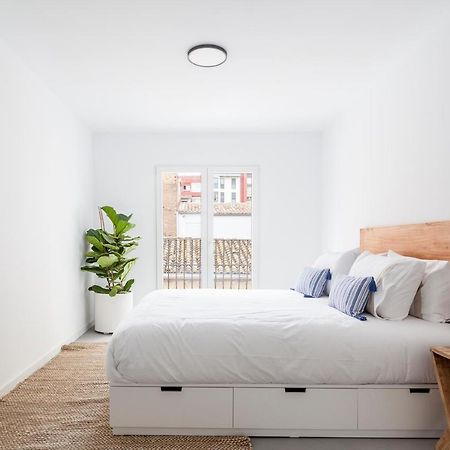 Vila Three Floor House With Terrace Valencie Exteriér fotografie