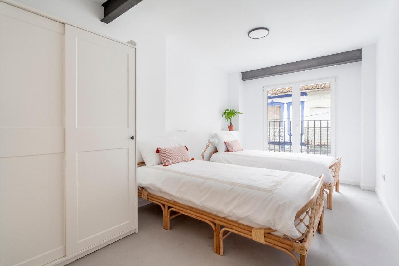 Vila Three Floor House With Terrace Valencie Exteriér fotografie