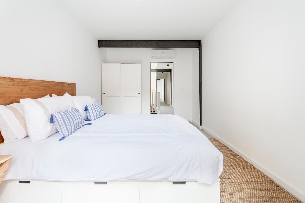 Vila Three Floor House With Terrace Valencie Exteriér fotografie